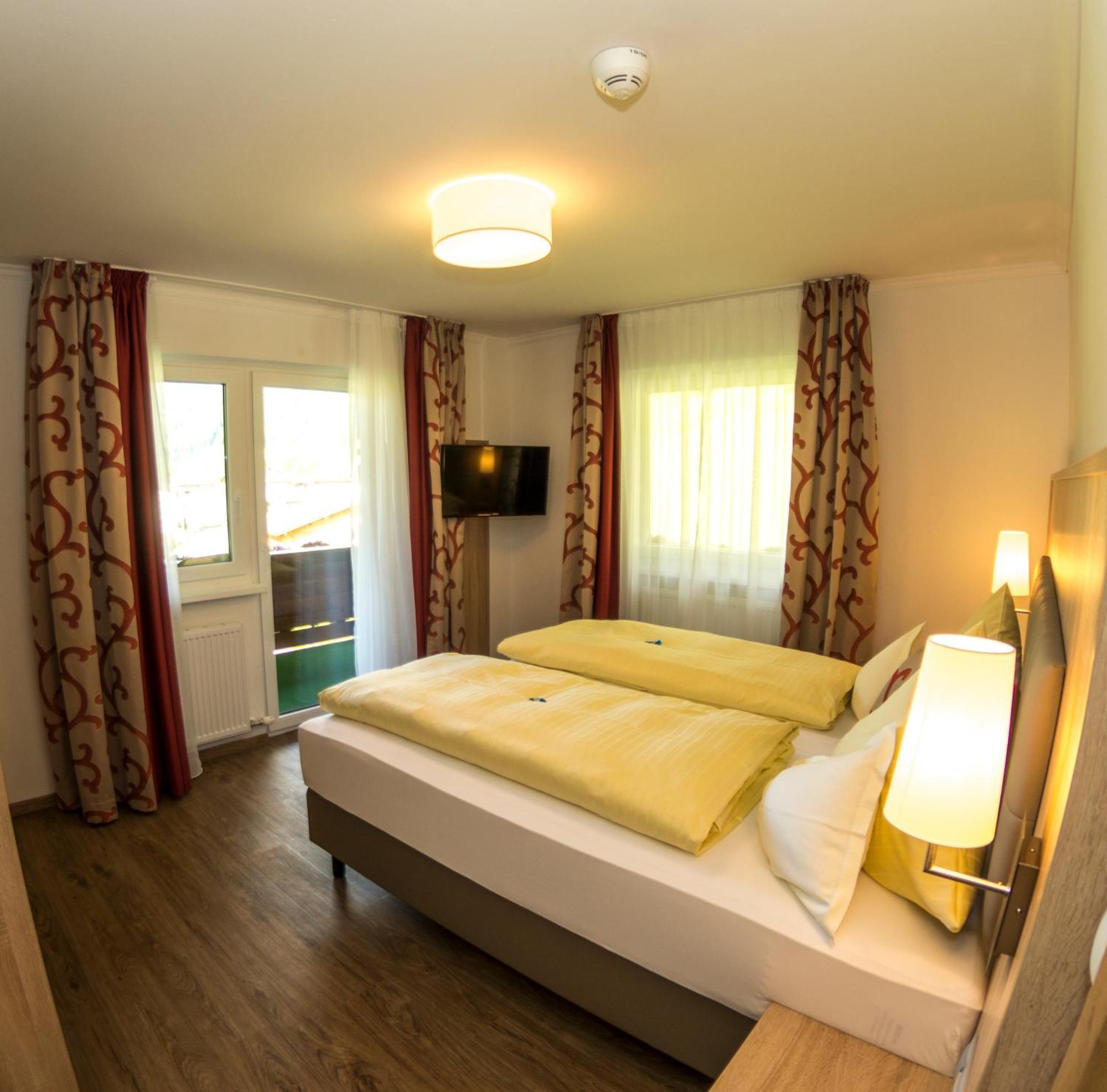 ניוסטיפט אים סטובאיטל Alpenhotel Fernau מראה חיצוני תמונה