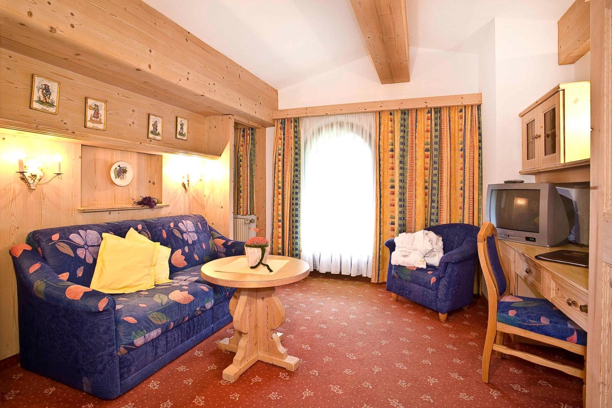 ניוסטיפט אים סטובאיטל Alpenhotel Fernau מראה חיצוני תמונה