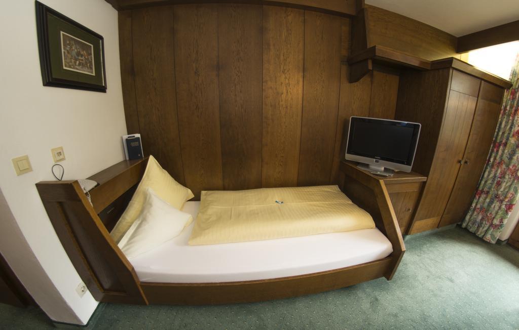 ניוסטיפט אים סטובאיטל Alpenhotel Fernau מראה חיצוני תמונה