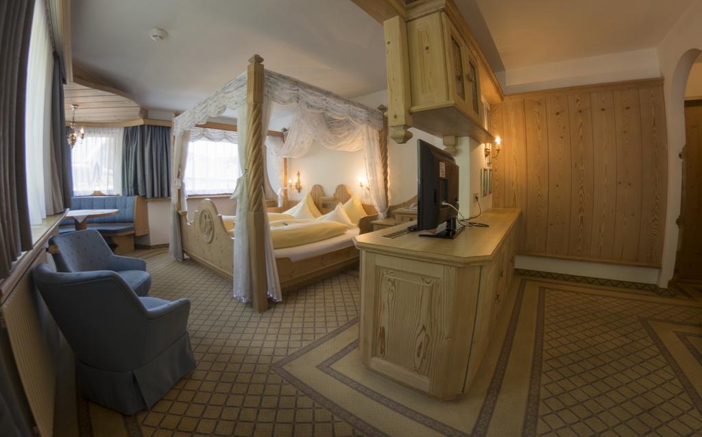 ניוסטיפט אים סטובאיטל Alpenhotel Fernau מראה חיצוני תמונה