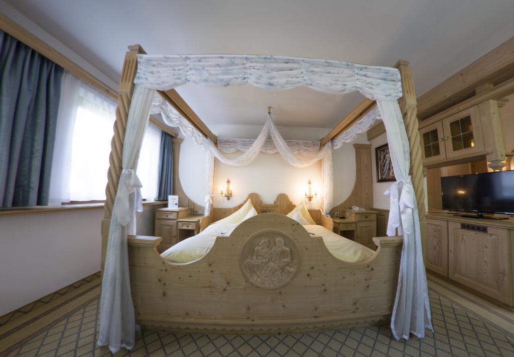 ניוסטיפט אים סטובאיטל Alpenhotel Fernau מראה חיצוני תמונה