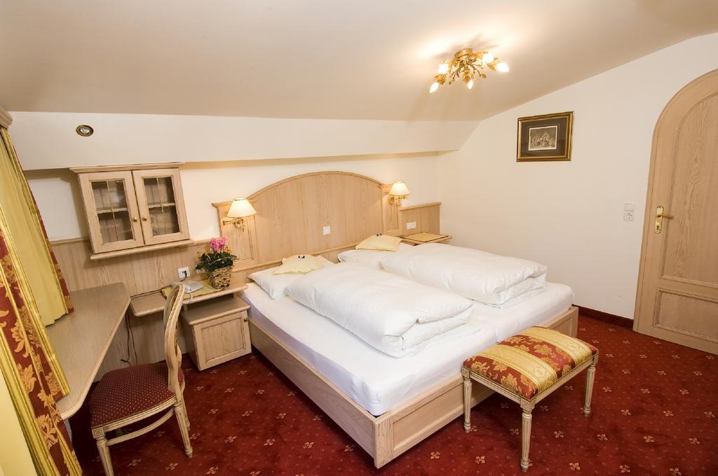 ניוסטיפט אים סטובאיטל Alpenhotel Fernau מראה חיצוני תמונה