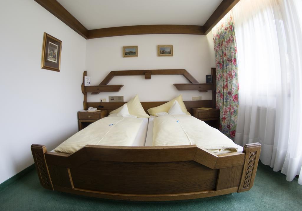 ניוסטיפט אים סטובאיטל Alpenhotel Fernau מראה חיצוני תמונה
