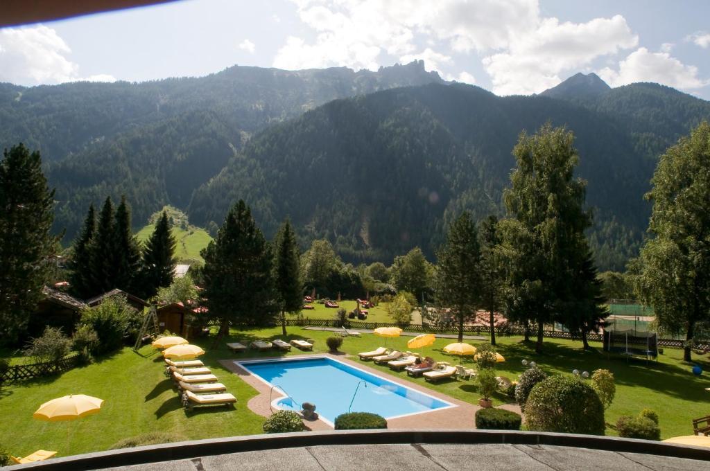 ניוסטיפט אים סטובאיטל Alpenhotel Fernau מראה חיצוני תמונה