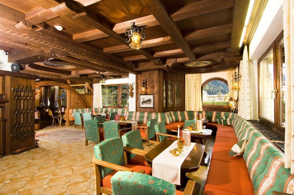 ניוסטיפט אים סטובאיטל Alpenhotel Fernau מראה חיצוני תמונה