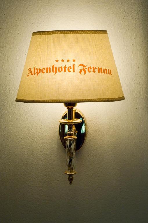 ניוסטיפט אים סטובאיטל Alpenhotel Fernau חדר תמונה