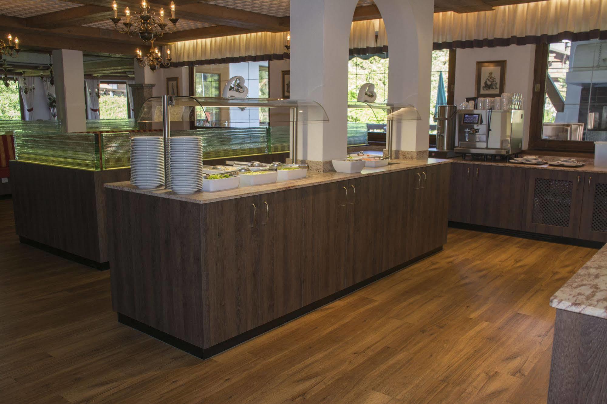 ניוסטיפט אים סטובאיטל Alpenhotel Fernau מראה חיצוני תמונה