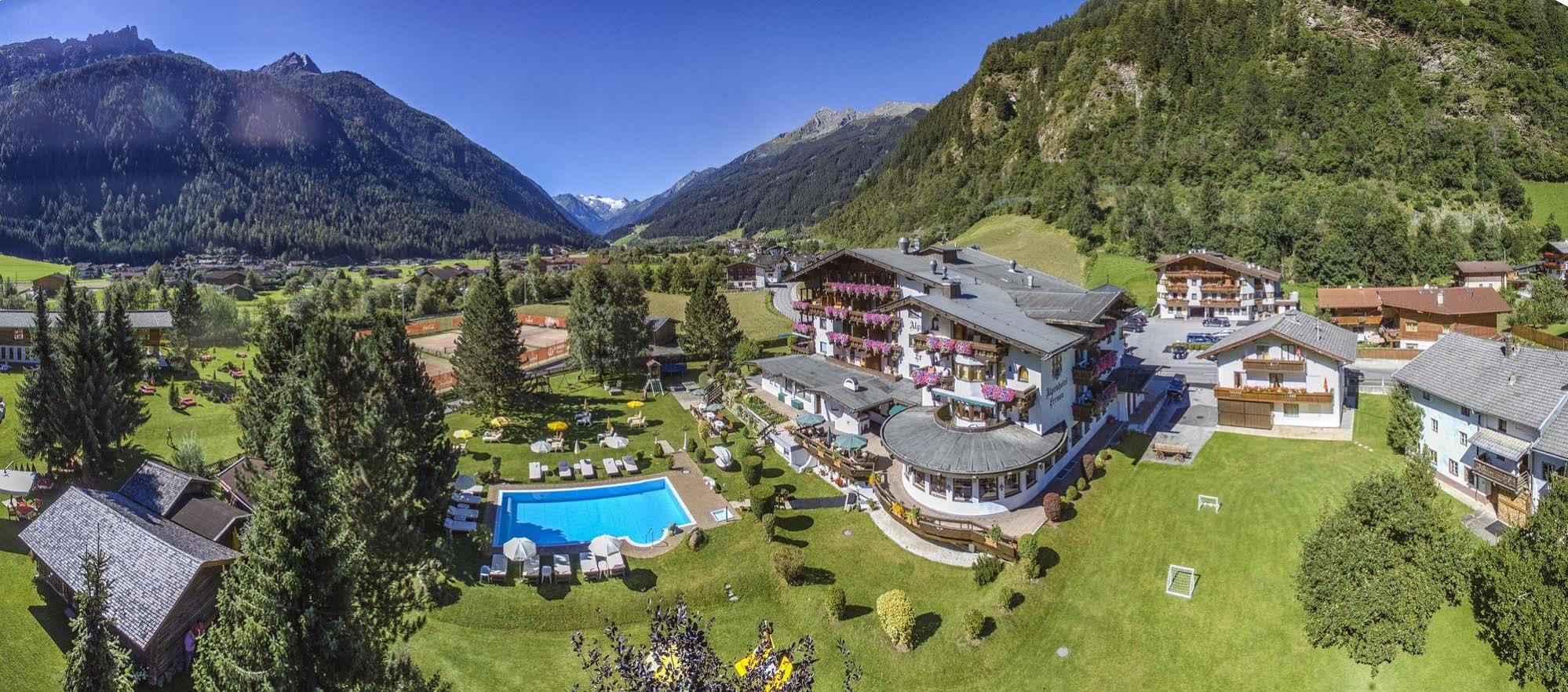 ניוסטיפט אים סטובאיטל Alpenhotel Fernau מראה חיצוני תמונה